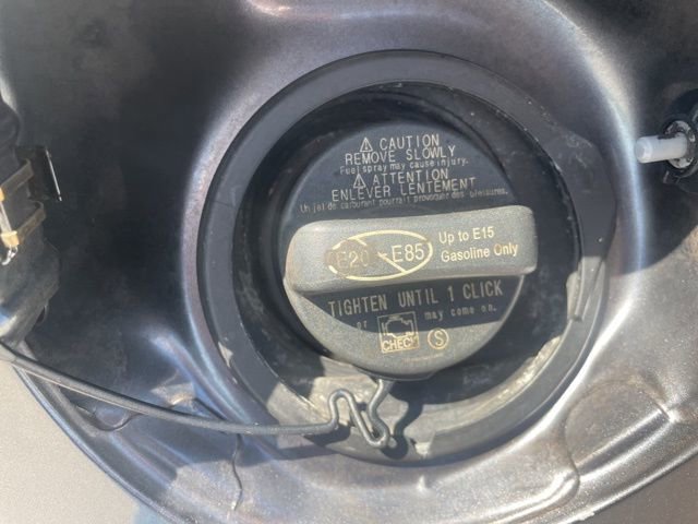 Used 2018 Toyota RAV4 XLE AWD/4WD image 6