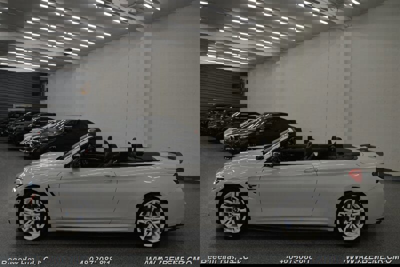 Used 2018 BMW M4 Convertible image 12