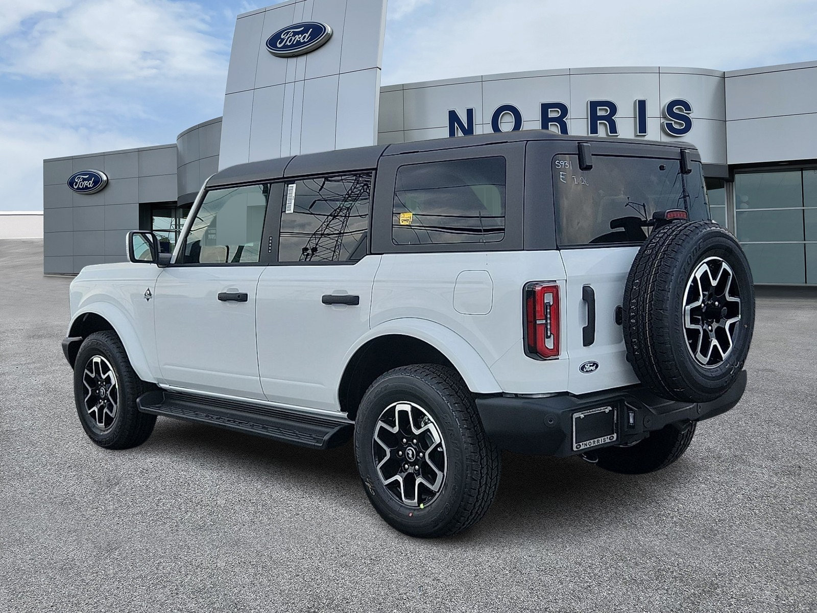 New 2026 Ford Bronco Outer Banks AWD/4WD image 3