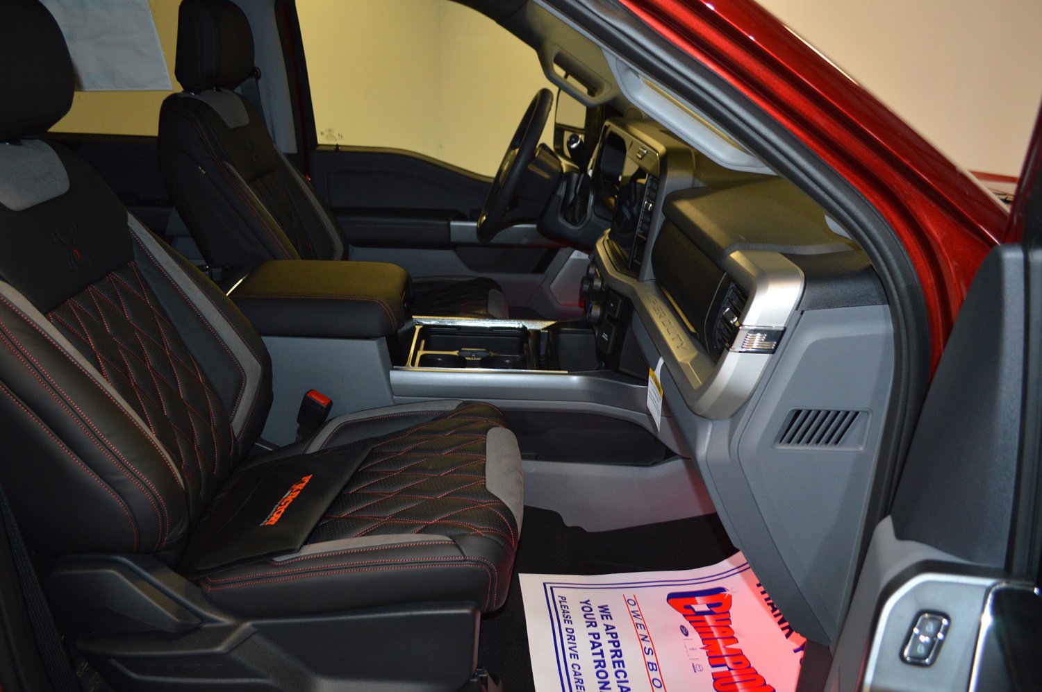 New 2025 Ford F250 XLT w/ Black Appearance Package image 11