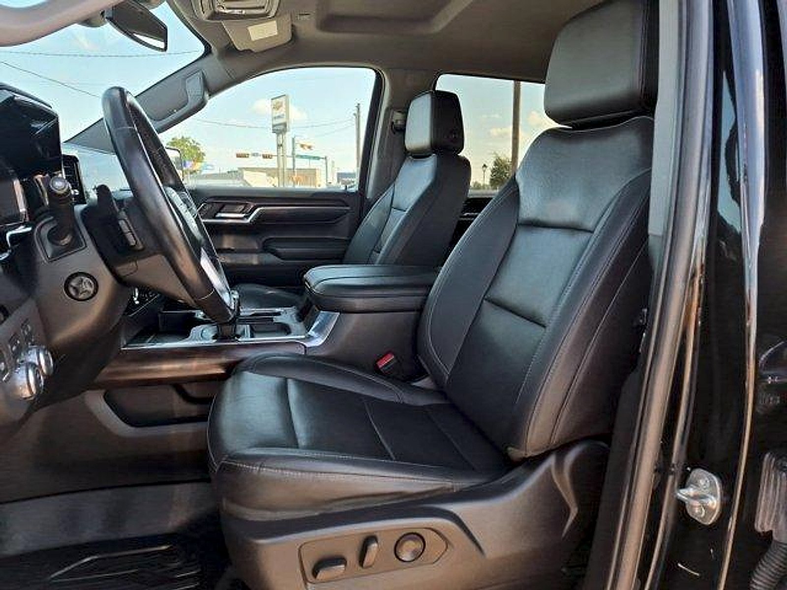 Used 2023 GMC Sierra 1500 SLT AWD/4WD image 19