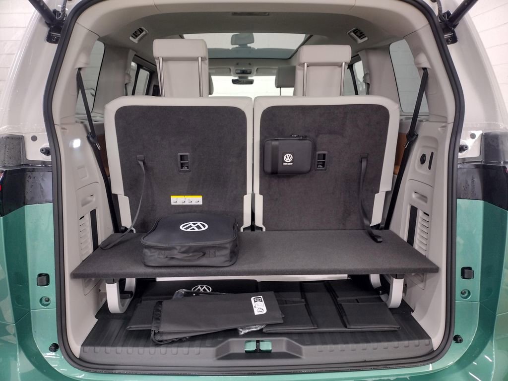 New 2025 Volkswagen ID. Buzz Pro S Plus image 18