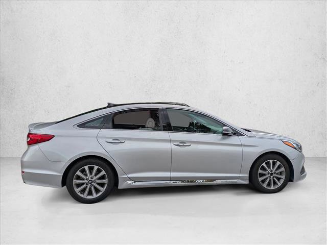 Used 2016 Hyundai Sonata Limited w/ Option Group 04 FWD image 4