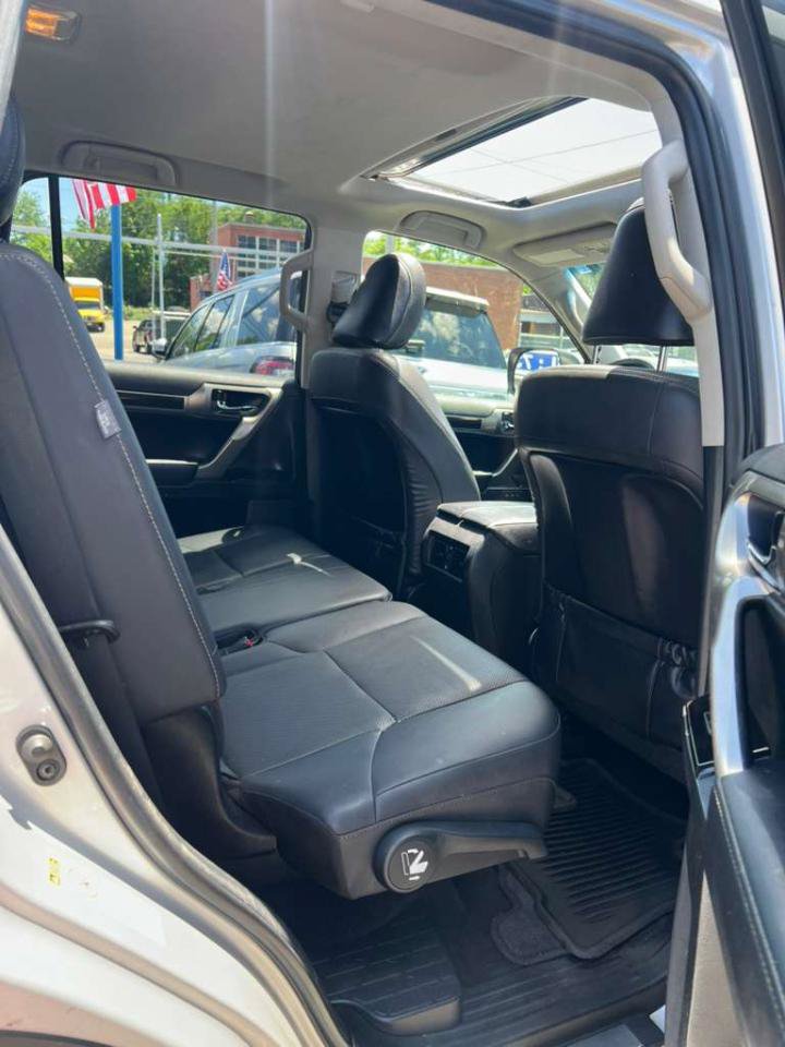 Used 2014 Lexus GX 460 AWD/4WD image 22