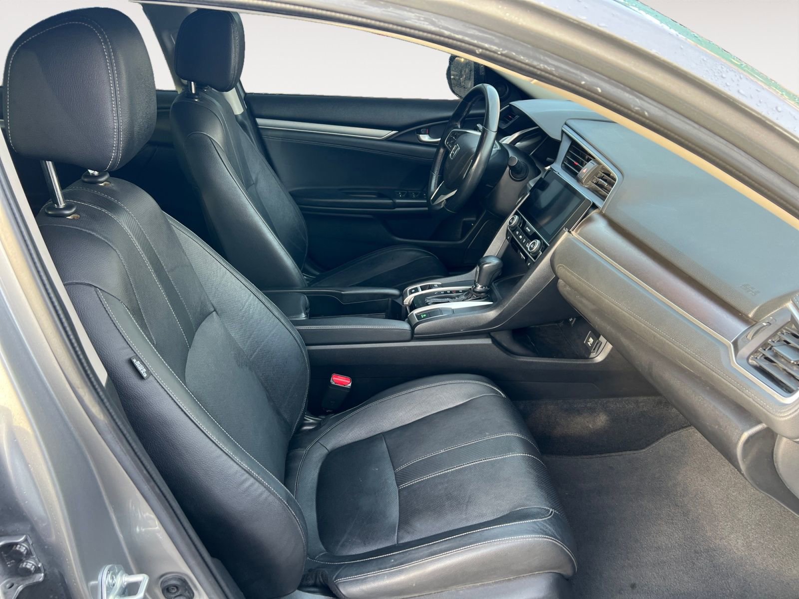 Used 2018 Honda Civic EX-L image 15