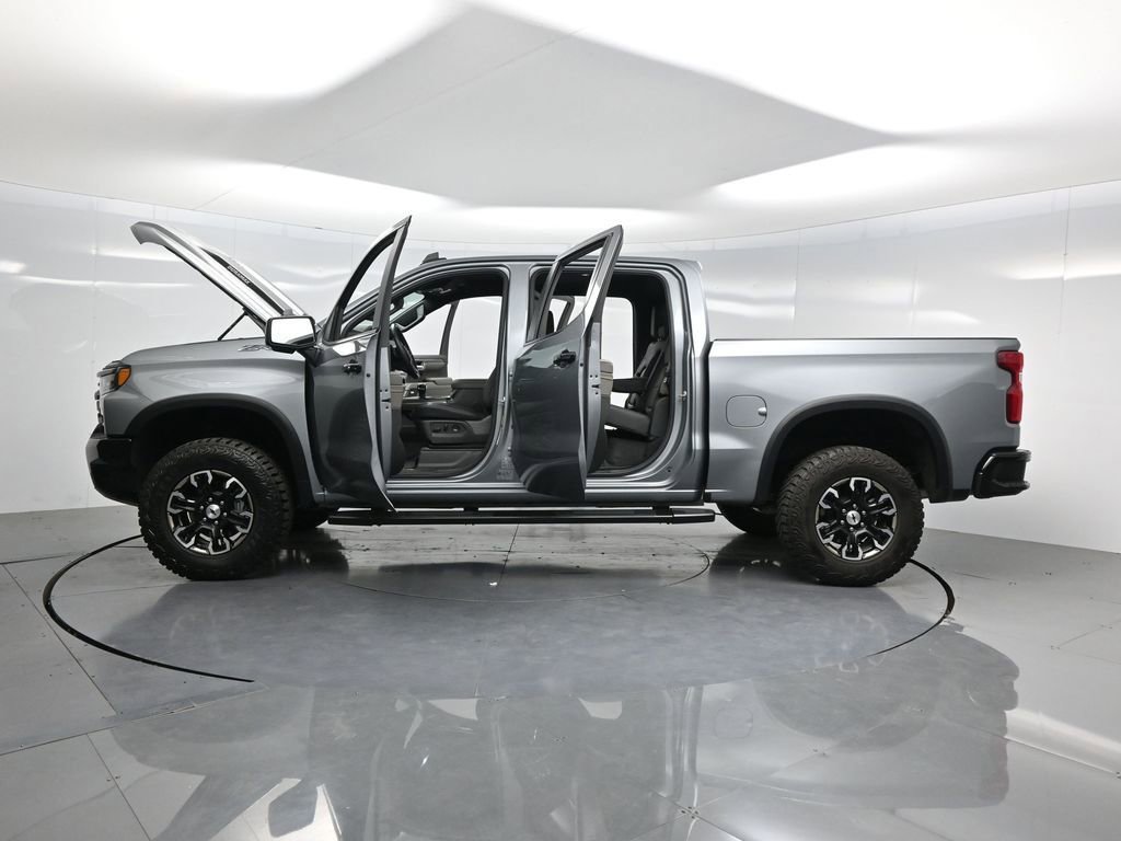 Used 2024 Chevrolet Silverado 1500 ZR2 w/ Technology Package image 54