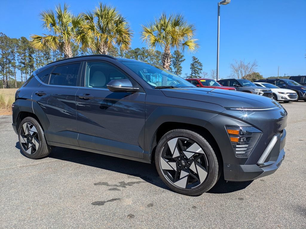Used 2024 Hyundai Kona Limited image 2
