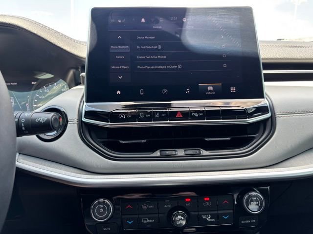 Used 2025 Jeep Compass Limited image 27