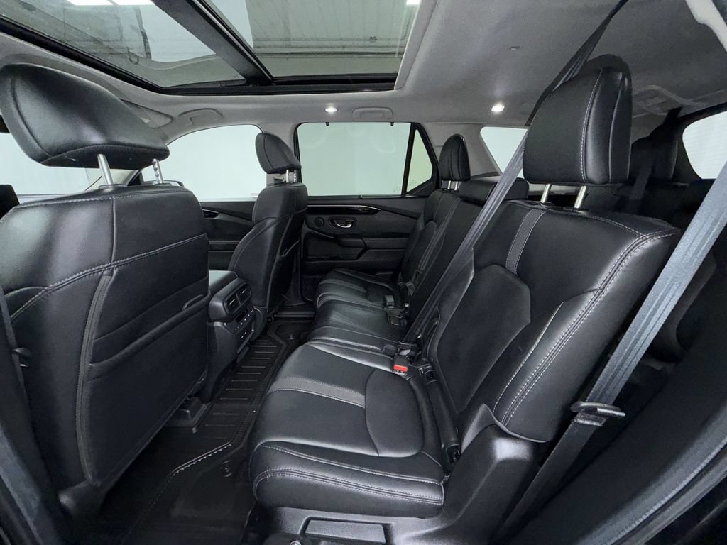 Used 2024 Honda Pilot Touring image 14