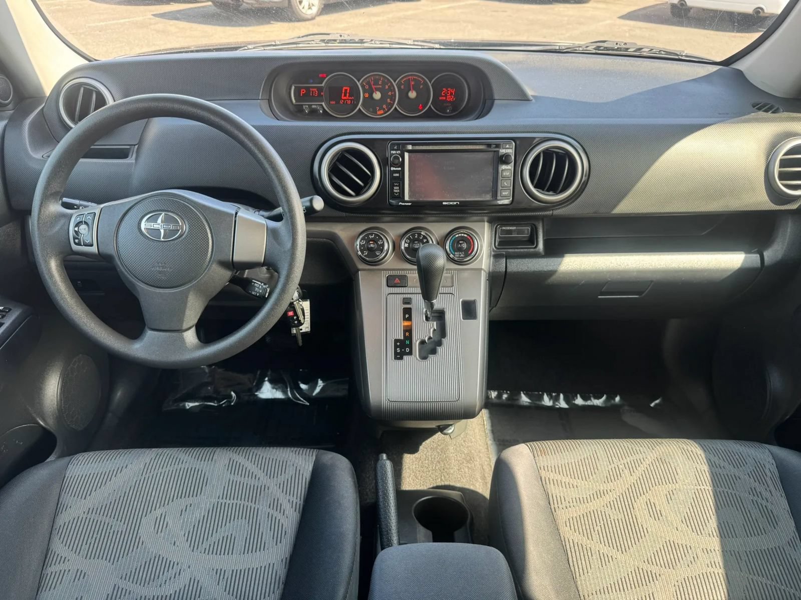Used 2014 Scion xB FWD image 24