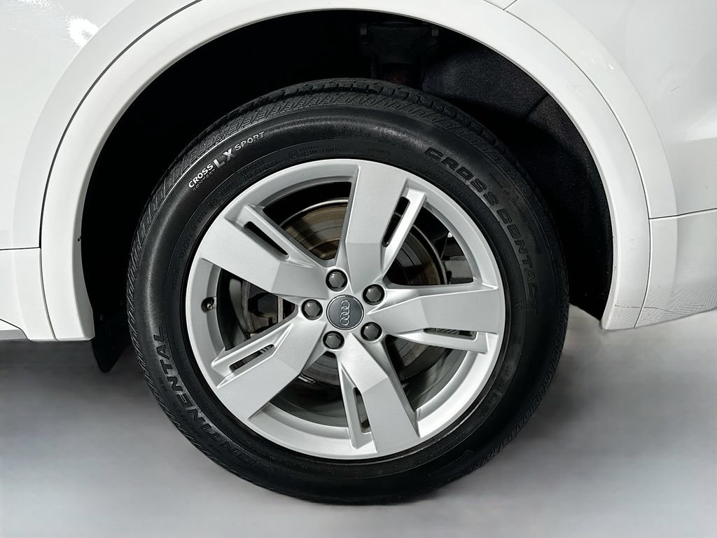 Used 2019 Audi Q5 2.0T Premium w/ Convenience Package AWD/4WD image 32