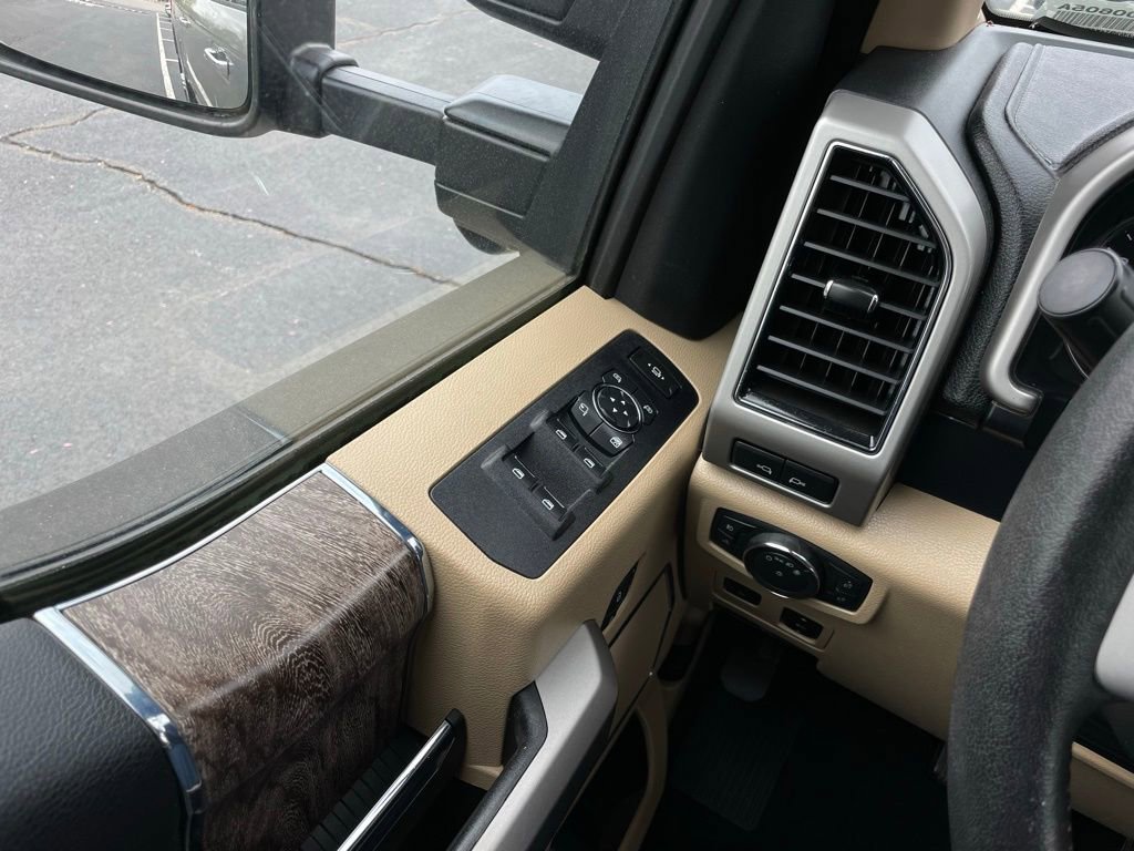 Used 2019 Ford F250 Lariat w/ Lariat Ultimate Package image 23