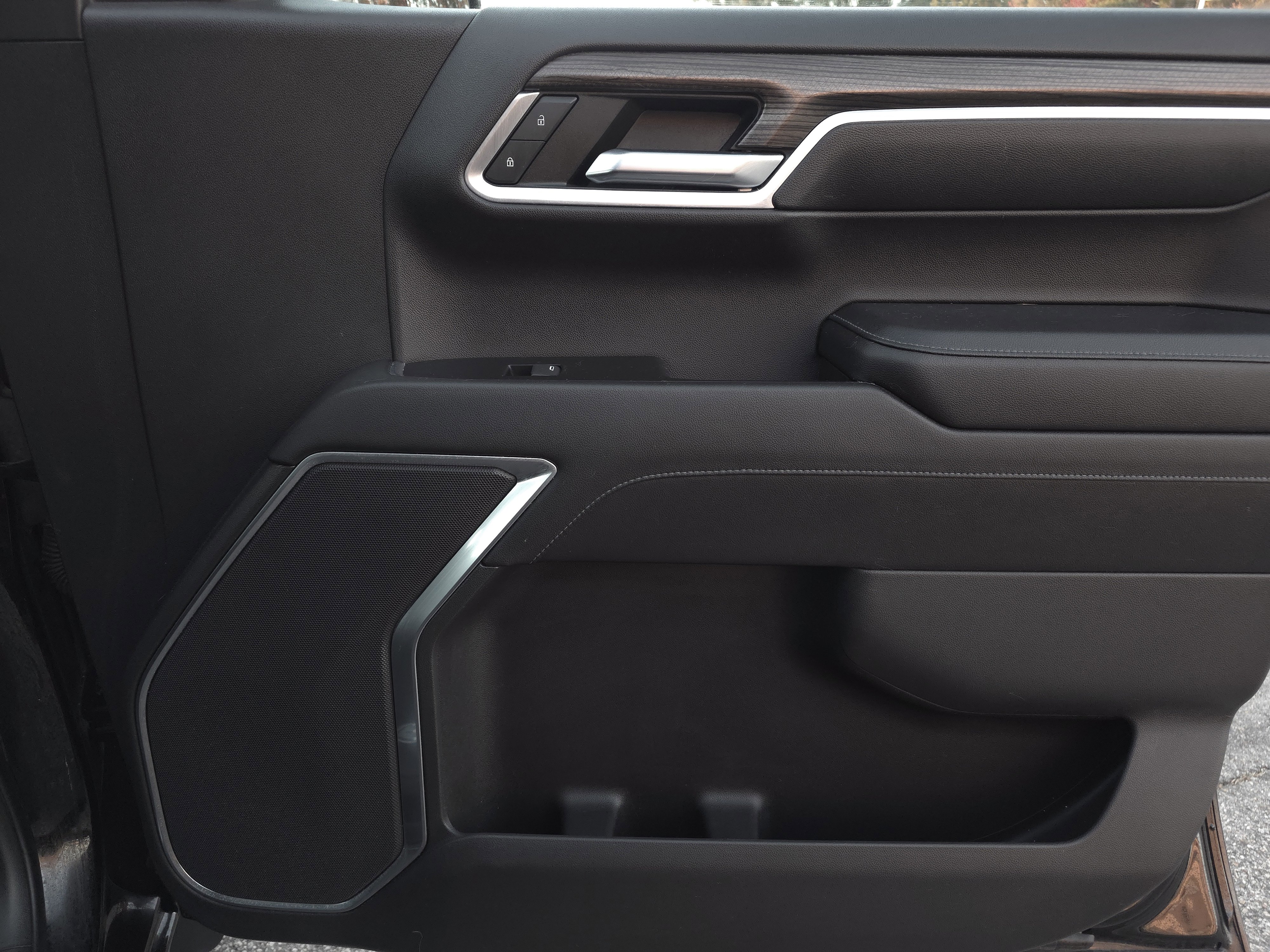 Used 2022 Chevrolet Silverado 1500 LT image 39