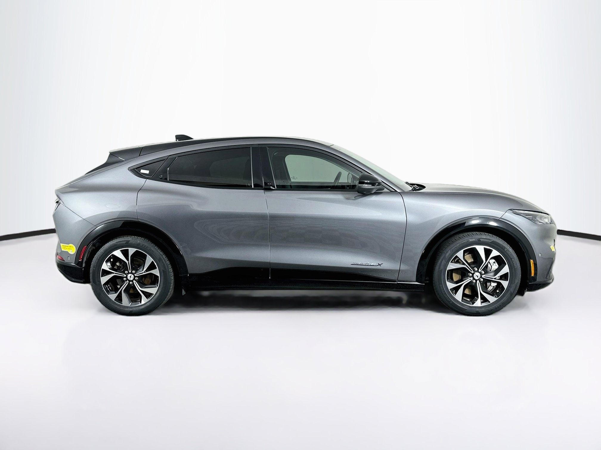 Used 2021 Ford Mustang Mach-E Premium RWD image 10