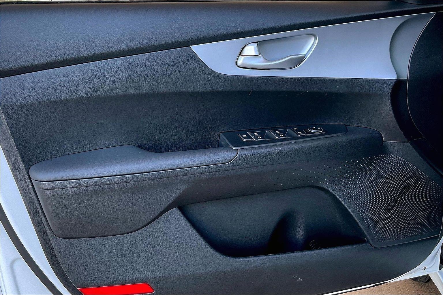 Used 2024 Kia Forte LX image 19