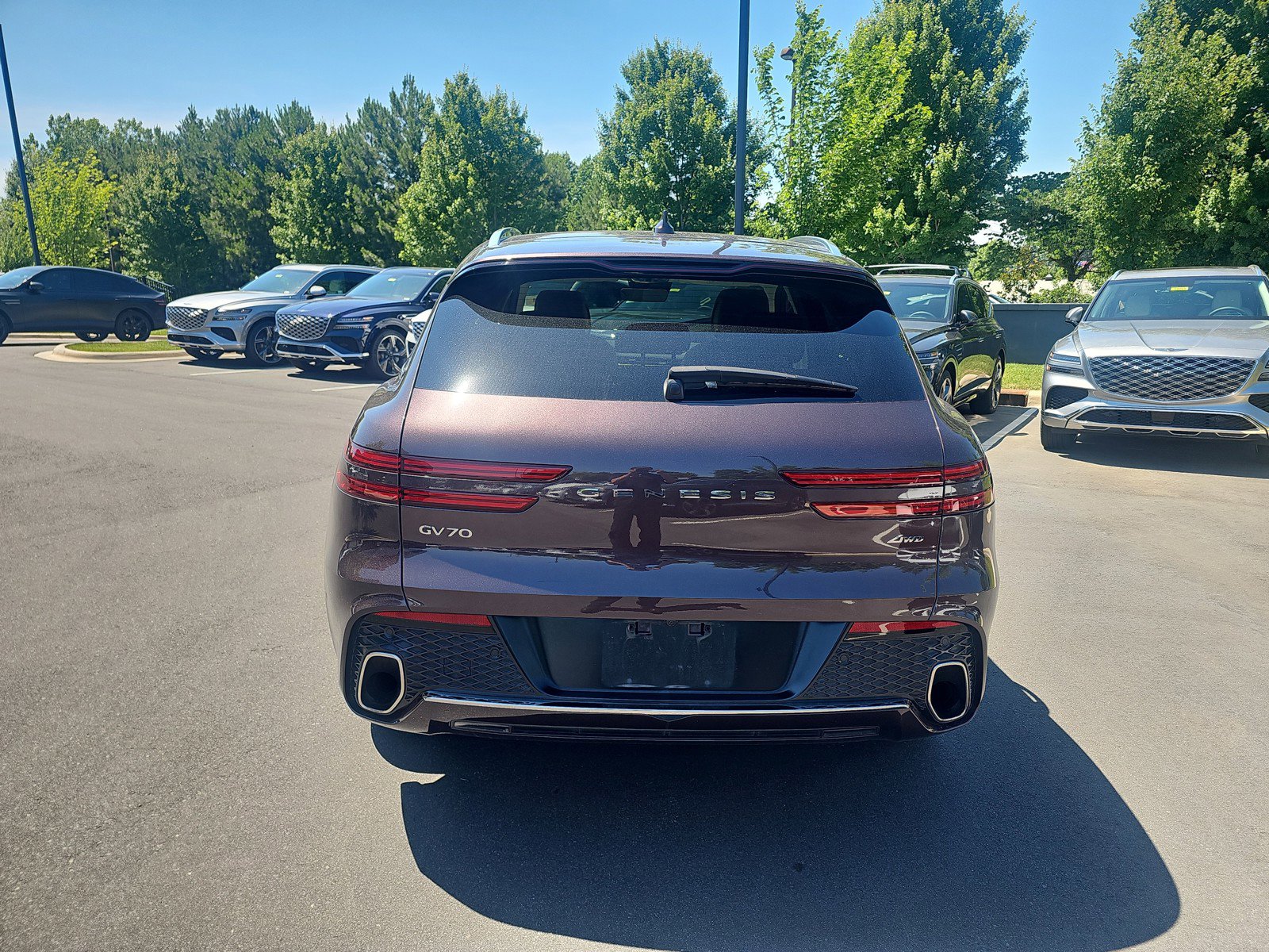 Used 2023 Genesis GV70 2.5T w/ Advanced Package AWD/4WD image 8