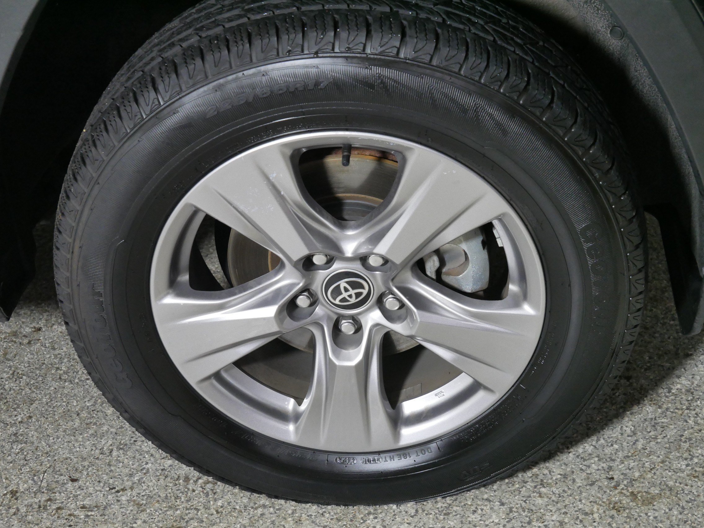 Used 2023 Toyota RAV4 XLE AWD/4WD image 15