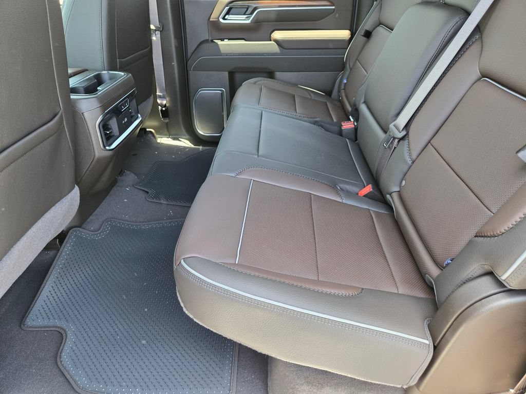 New 2026 GMC Sierra 2500 Denali w/ Denali Reserve Package AWD/4WD image 8