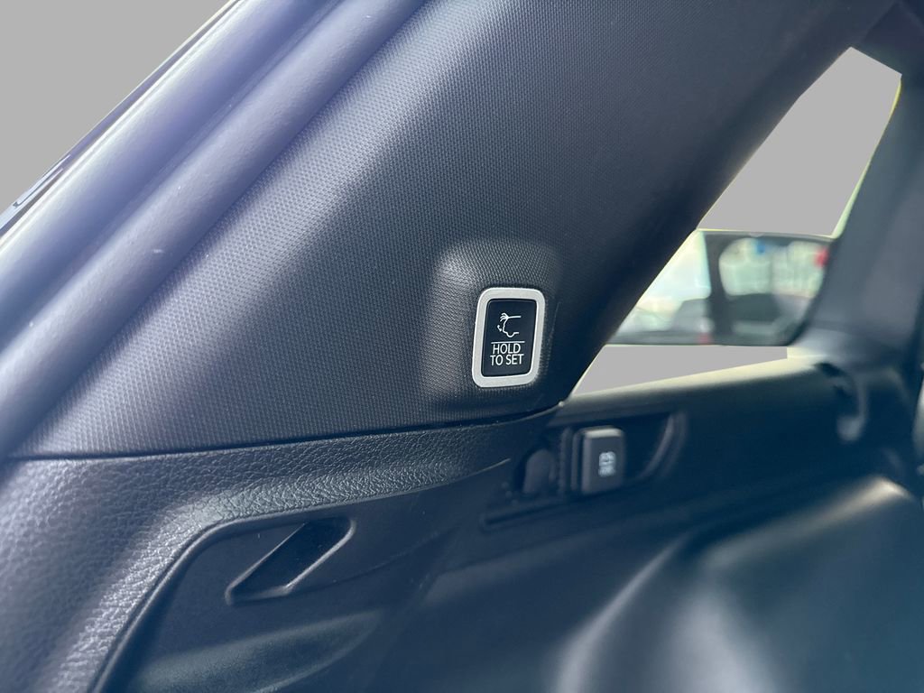 Used 2023 Jeep Grand Cherokee Altitude image 25