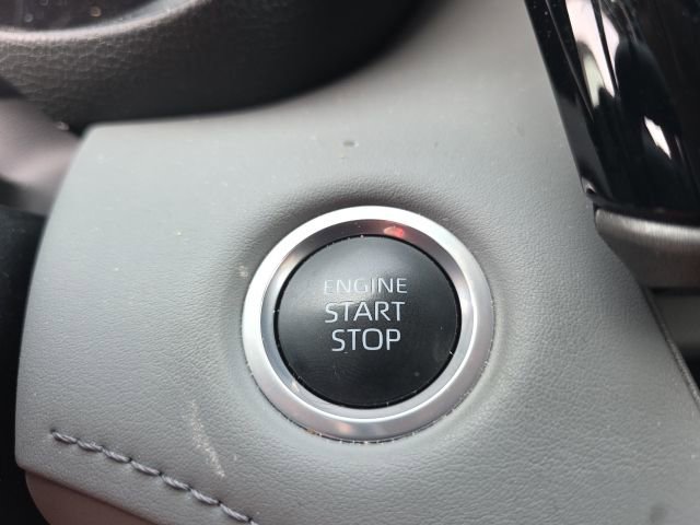 Used 2024 Toyota Highlander Limited AWD/4WD image 22