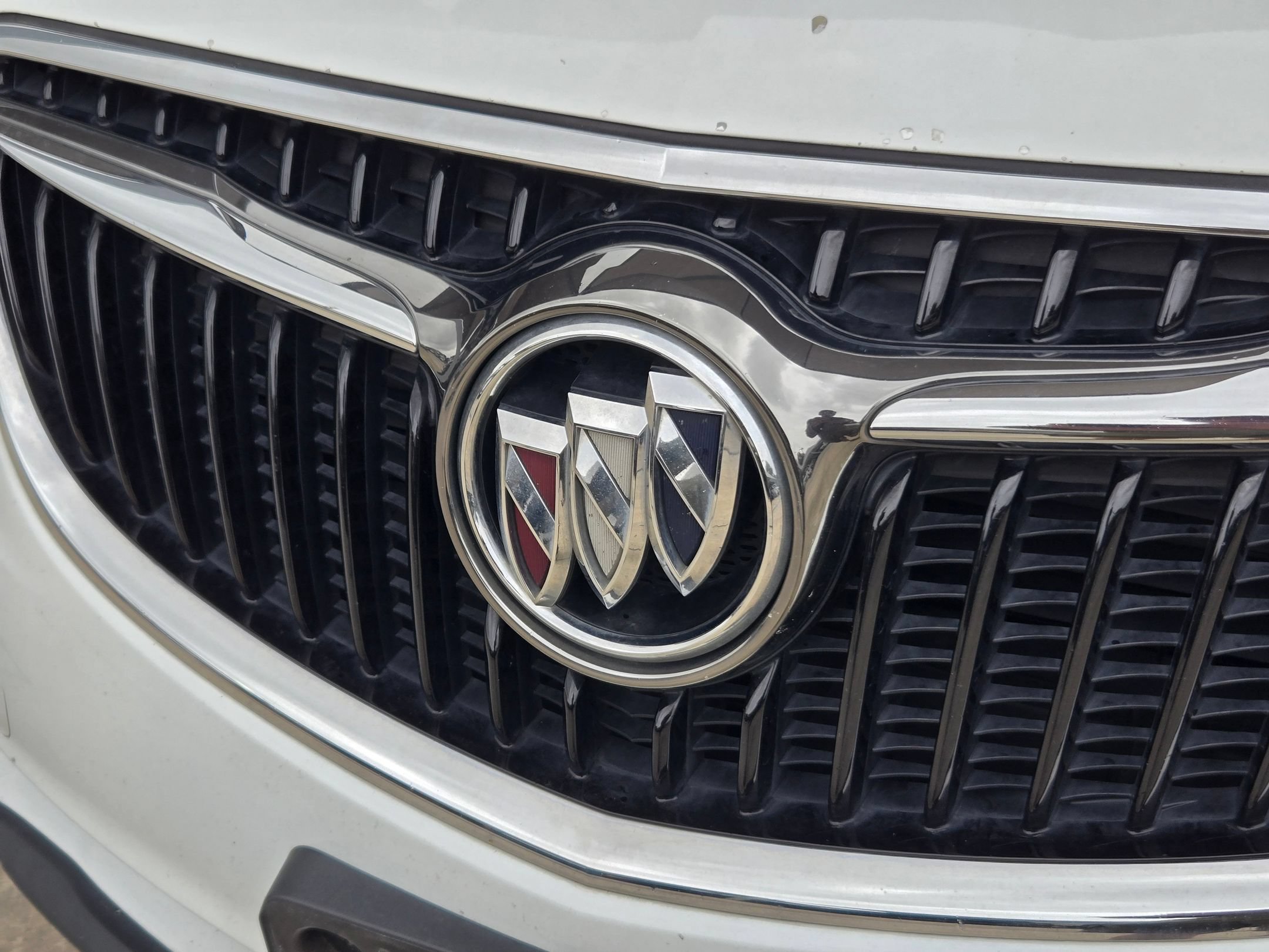 Used 2019 Buick Envision Essence FWD image 4
