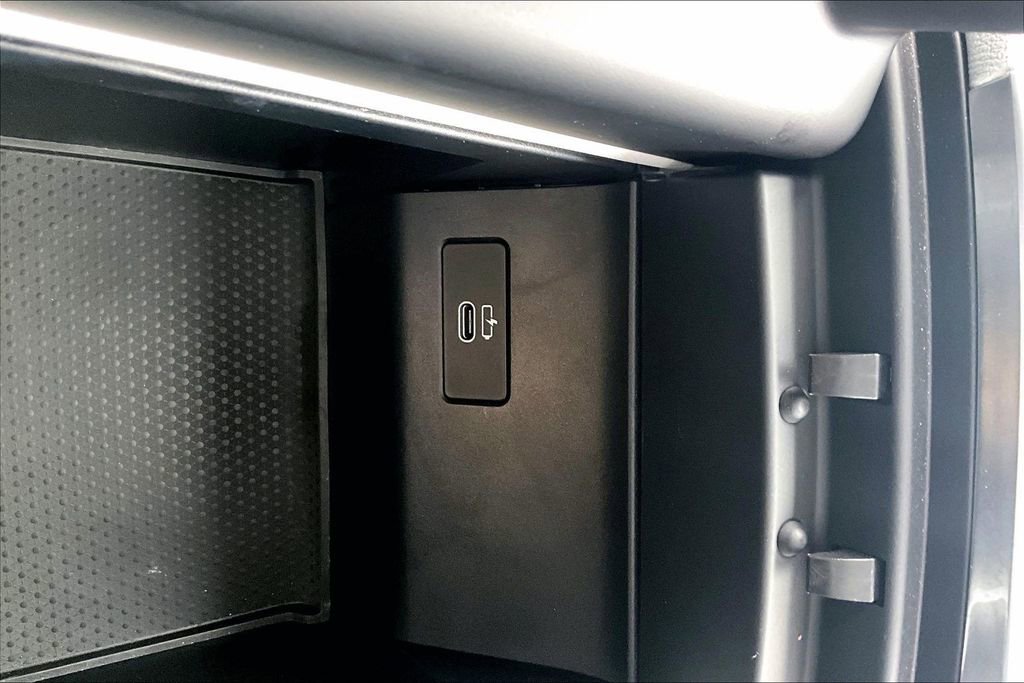 Used 2024 BMW X5 sDrive40i w/ Premium Package image 33