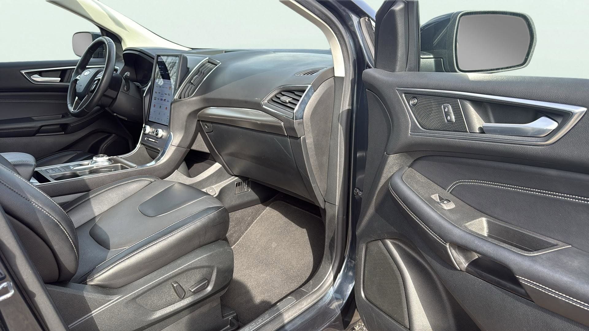 Certified 2022 Ford Edge Titanium image 17