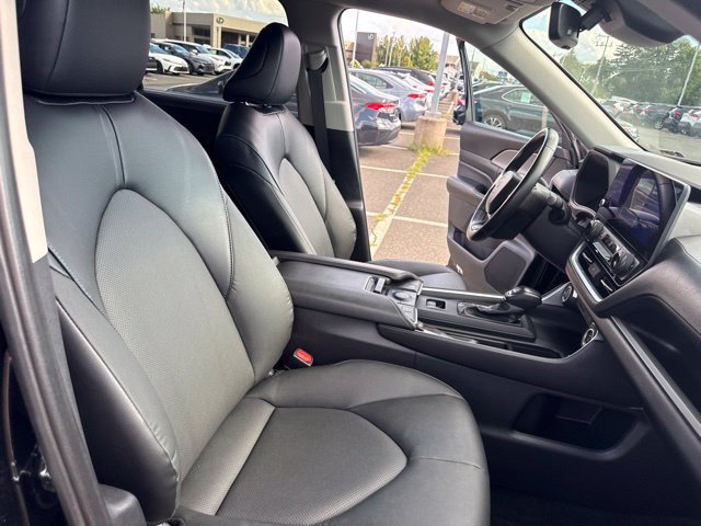 Used 2024 Toyota Grand Highlander AWD image 35