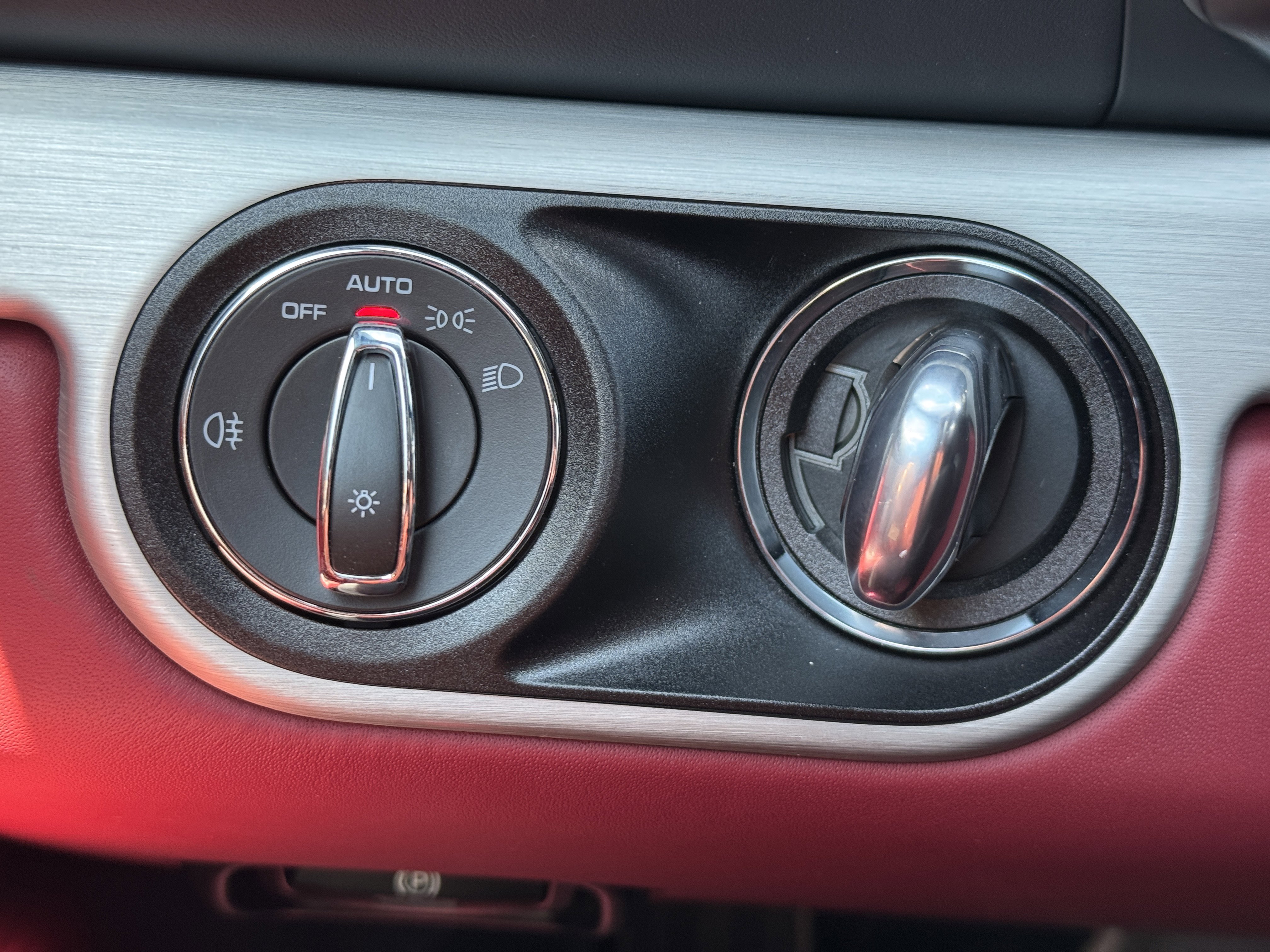 Certified 2025 Porsche 718 Boxster S image 23