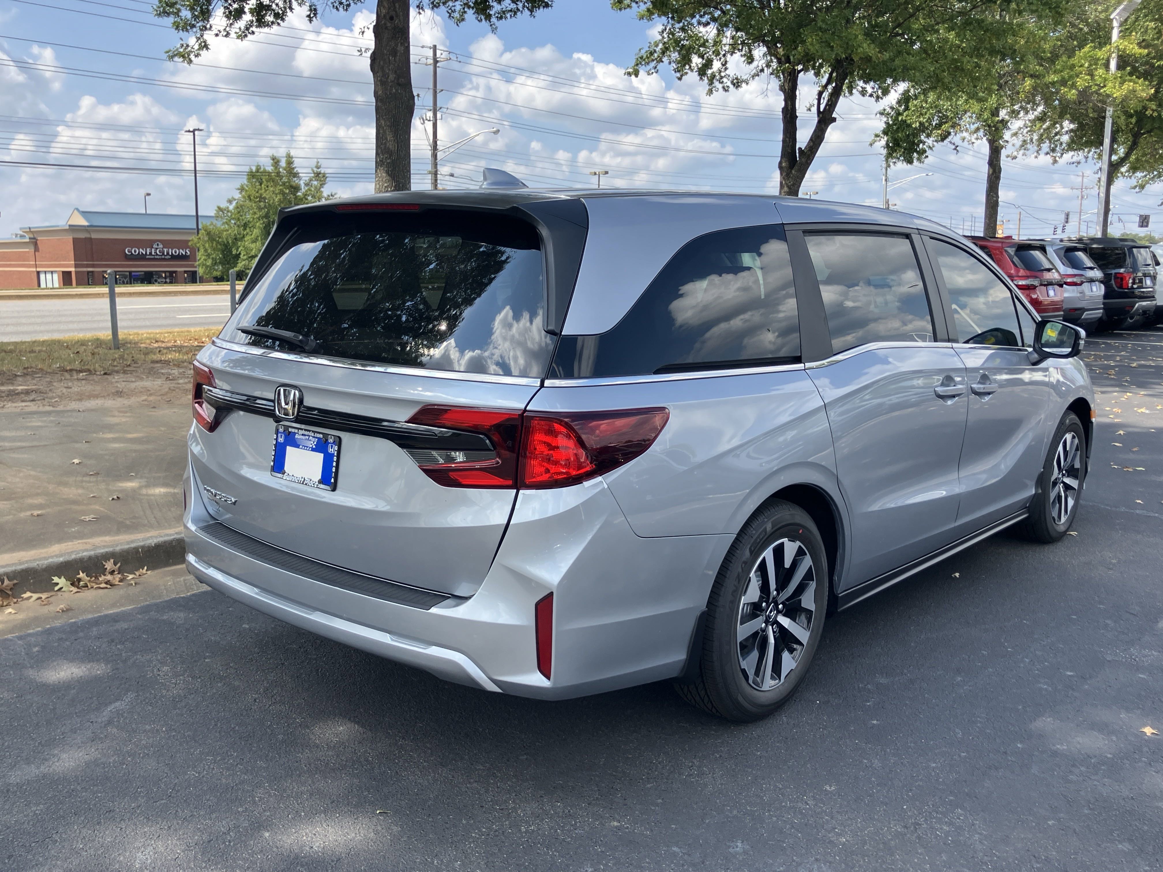 New 2026 Honda Odyssey EX-L image 9