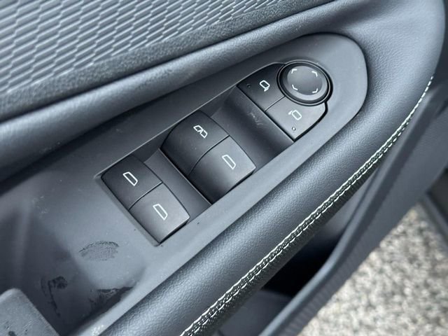 New 2026 Chevrolet Blazer EV LT image 9