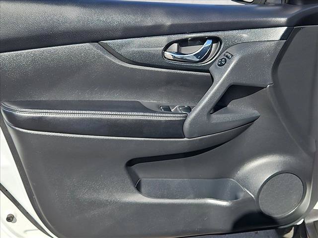 Used 2016 Nissan Rogue SL w/ SL Premium Package AWD/4WD image 11