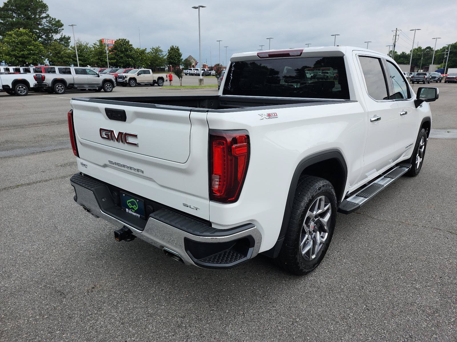 Certified 2023 GMC Sierra 1500 SLT w/ SLT Premium Package AWD/4WD image 3