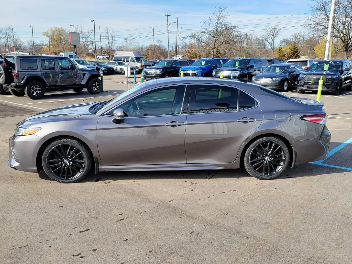 Used 2019 Toyota Camry XSE image 8