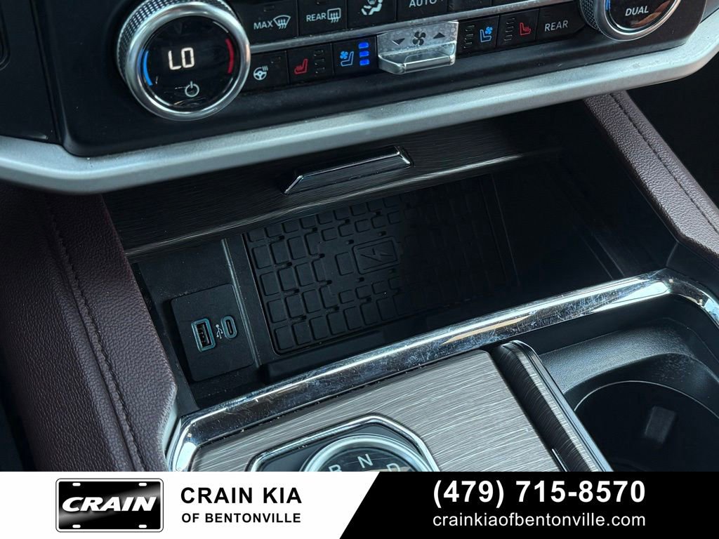 Used 2024 Ford Expedition Limited AWD/4WD image 16
