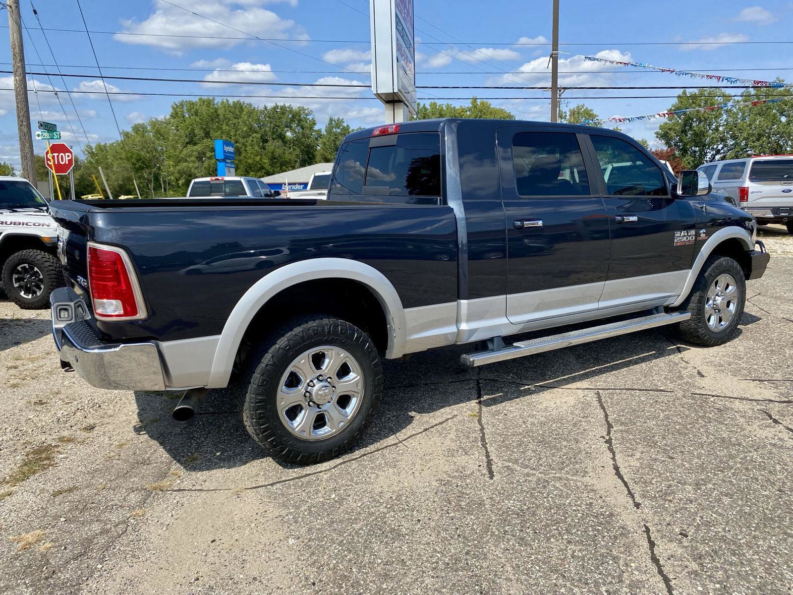 Used 2015 RAM 2500 Laramie w/ Convenience Group AWD/4WD image 7