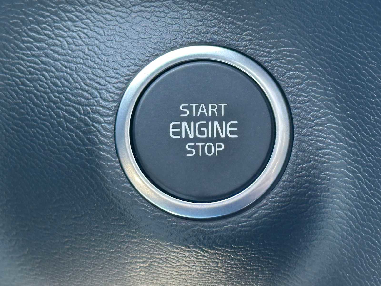 New 2026 Volvo XC40 B5 Ultra w/ Climate Package image 37