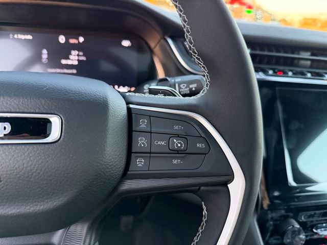 New 2025 Jeep Grand Cherokee Altitude image 24