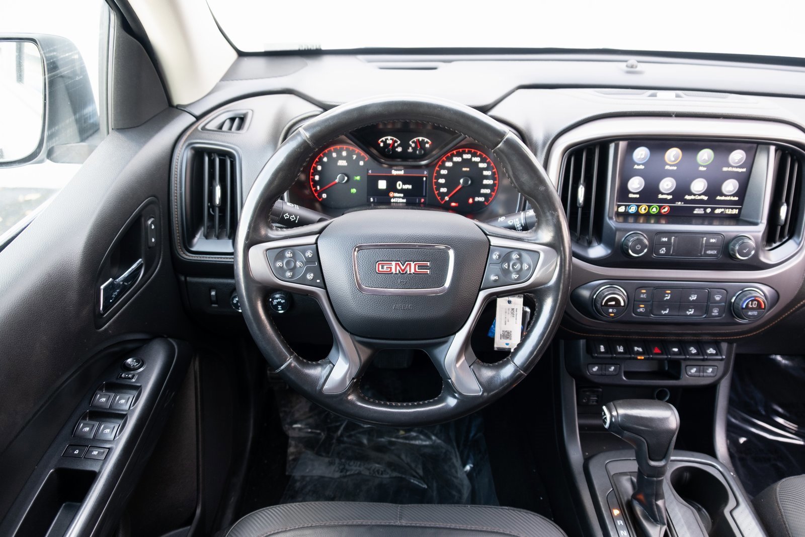 Used 2021 GMC Canyon AT4 image 2