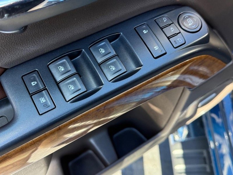 Used 2018 Chevrolet Silverado 1500 High Country image 15