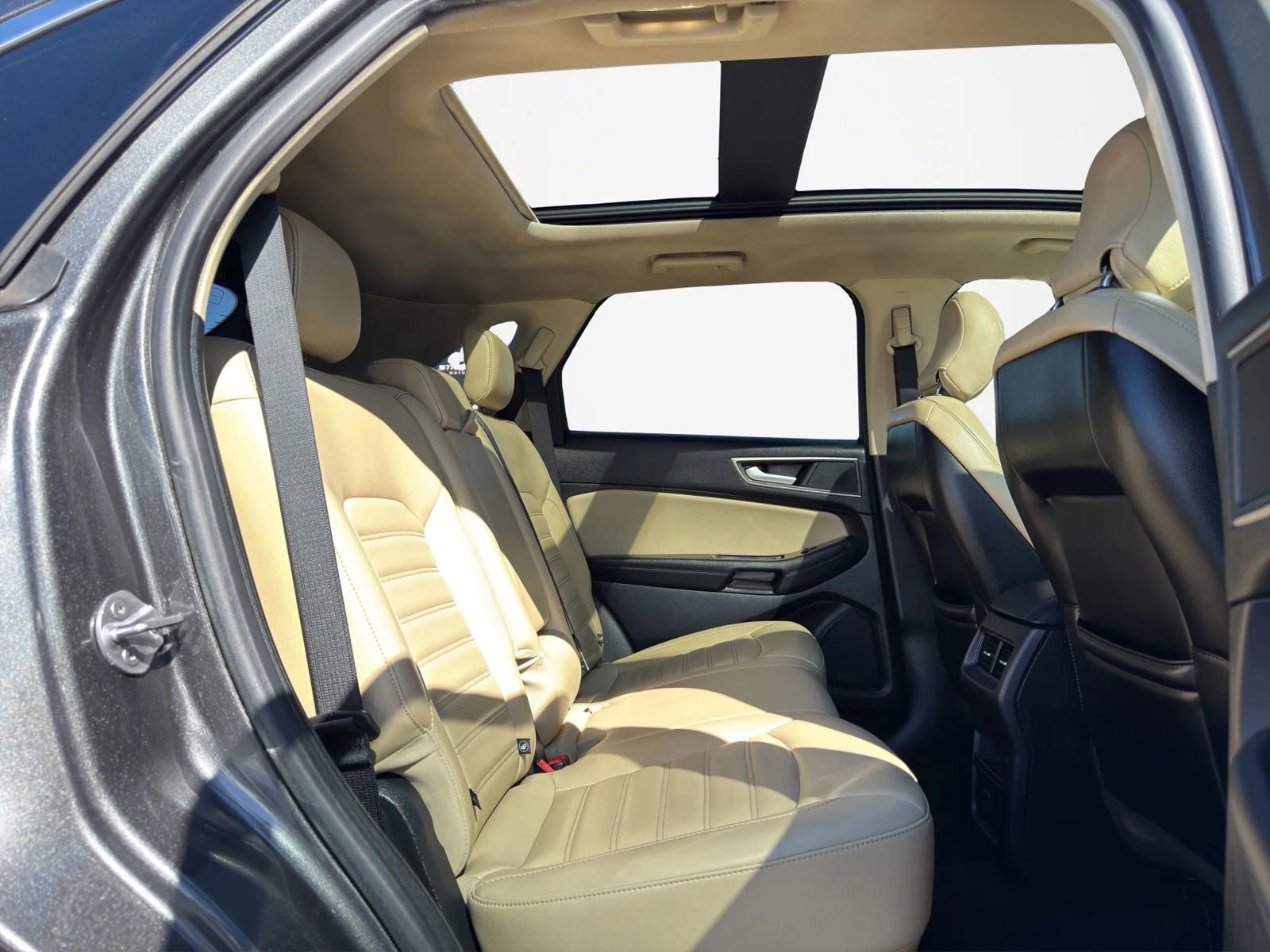 Used 2019 Ford Edge SEL w/ Equipment Group 201A image 19