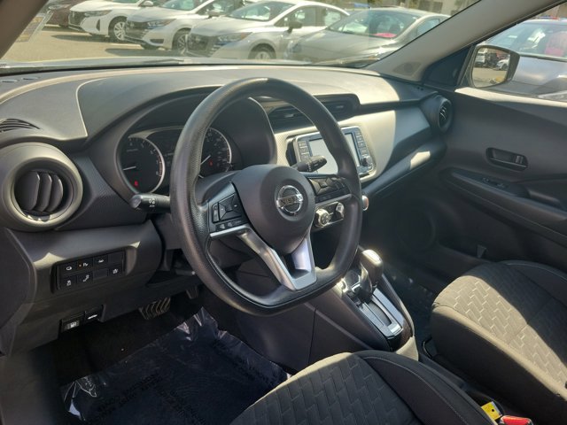Used 2021 Nissan Kicks S image 17