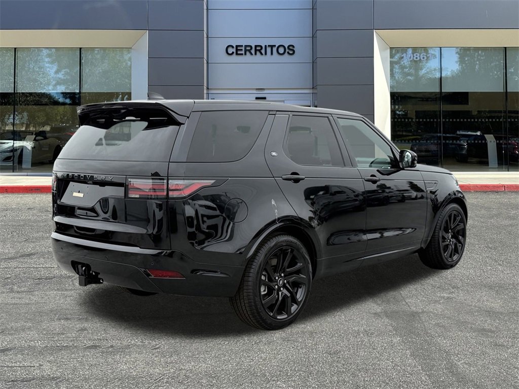 New 2025 Land Rover Discovery Dynamic SE image 5