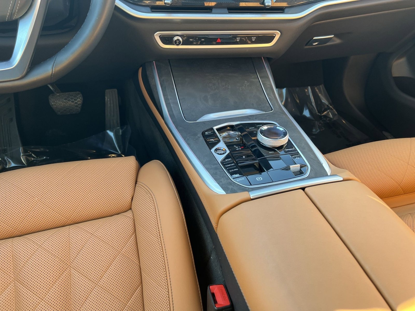 Used 2023 BMW X7 xDrive40i w/ Executive Package image 23