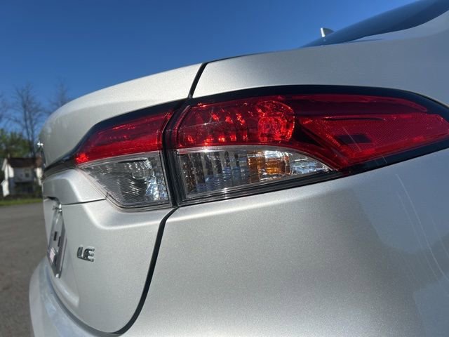 Used 2025 Toyota Corolla LE FWD image 36