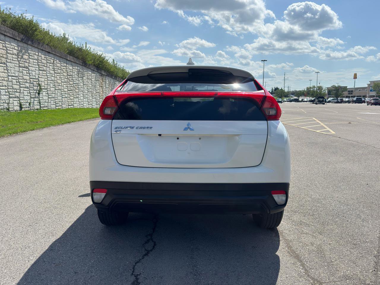 Used 2020 Mitsubishi Eclipse Cross ES image 4