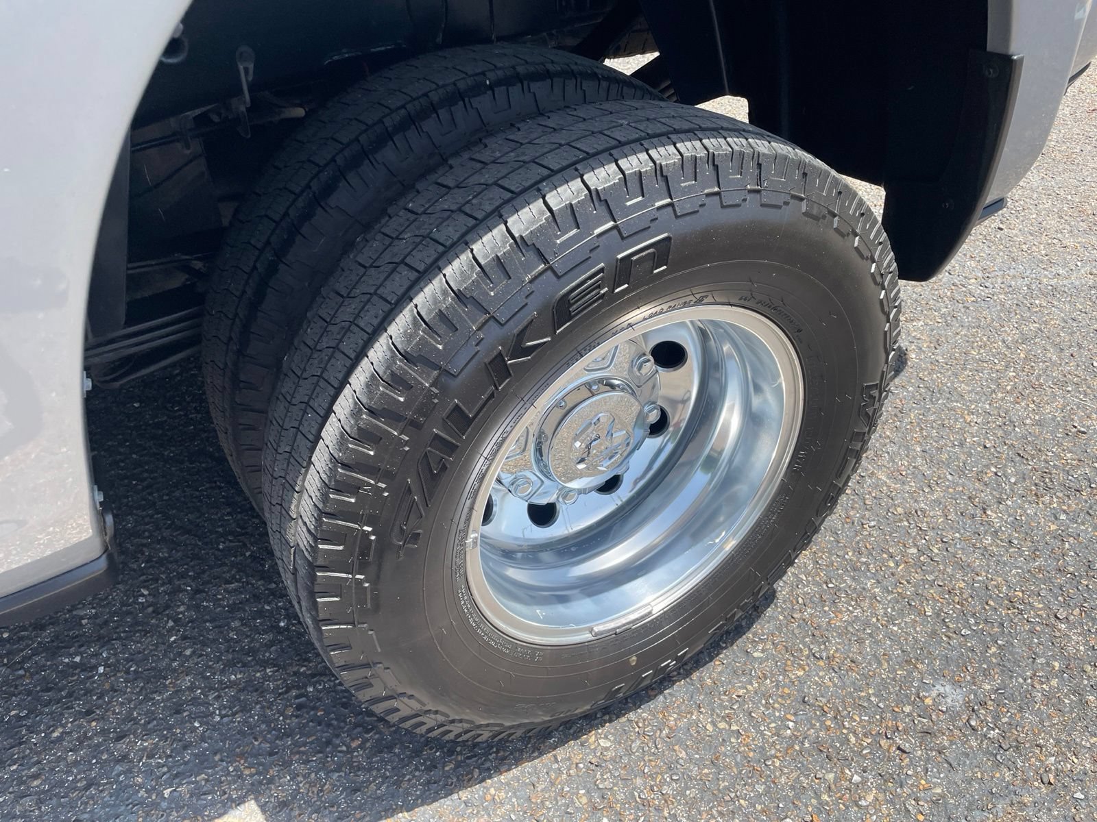 Used 2024 RAM 3500 Laramie AWD/4WD image 14