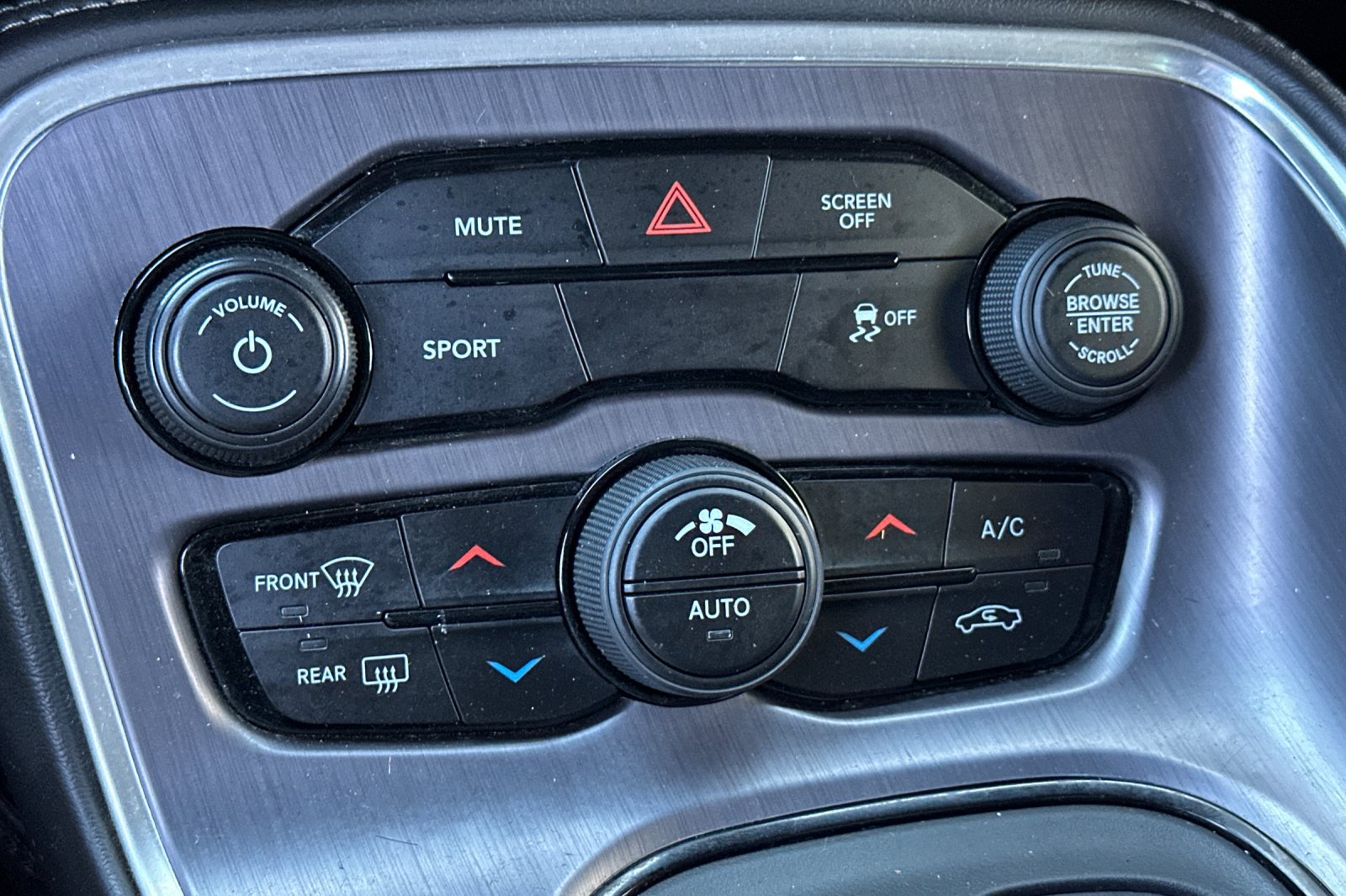Used 2017 Dodge Challenger R/T RWD image 18