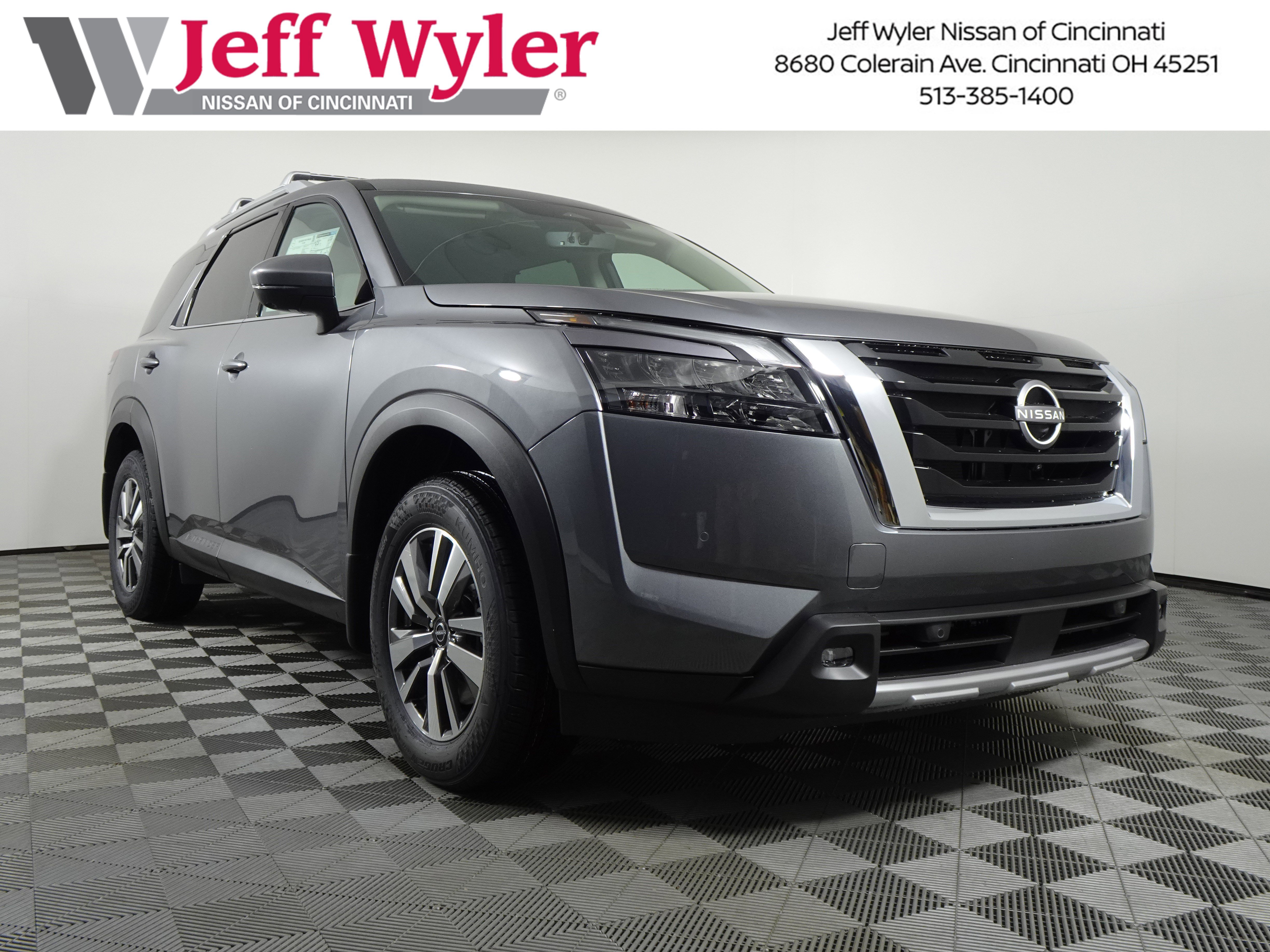 New 2025 Nissan Pathfinder SL