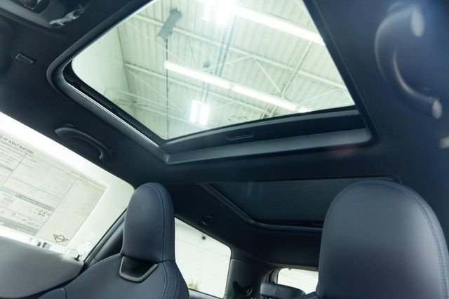 Certified 2025 MINI Cooper 2-Door Hardtop image 15